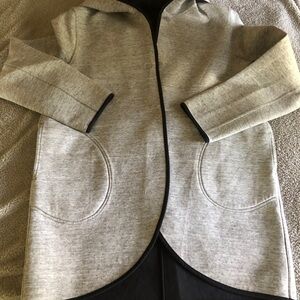 Lululemon long warm up jacket size reversible in size  L  large